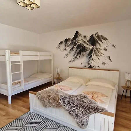 A Kuria Na Taloch, Chopok Juh Lejlighed Brezno